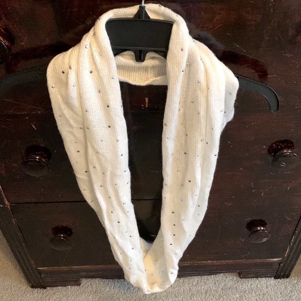 *Cream infinity scarf with silver & charcoal shiny emblems